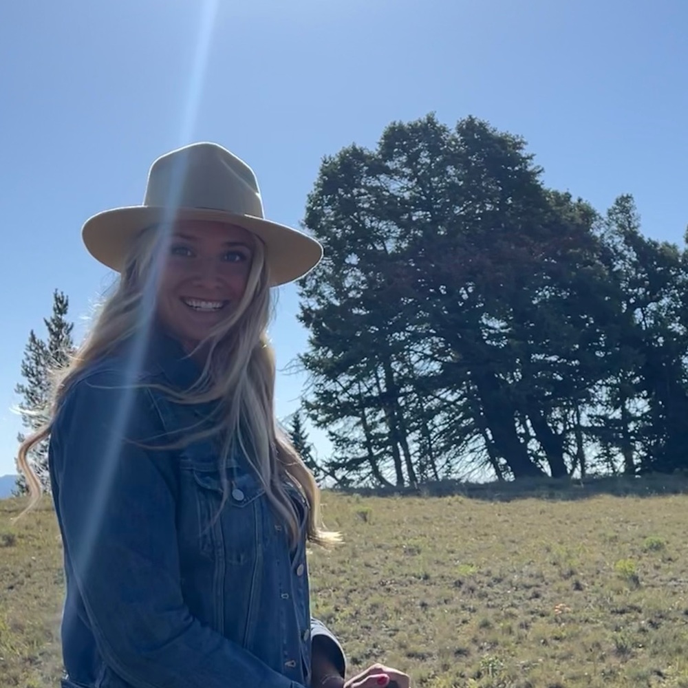 Meet your Posher, Christine